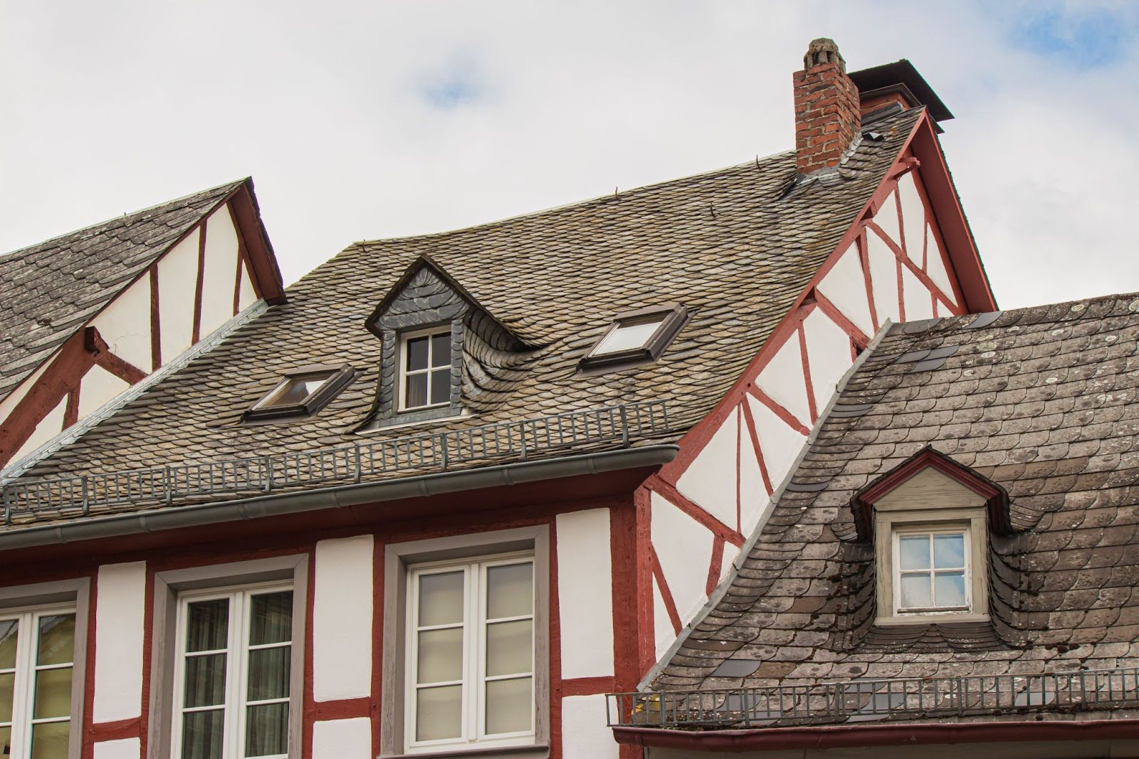How Slate Roofs Compare to Asphalt, Metal, and Tile Roofs